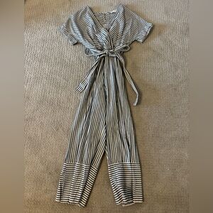 Women’s striped jumper size XS 0-2. Grey and white stripe with tie around waist.